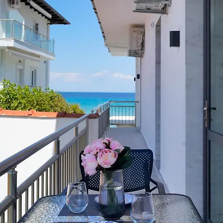 Emerial Deluxe Seaside 3* Скала-Потамиас