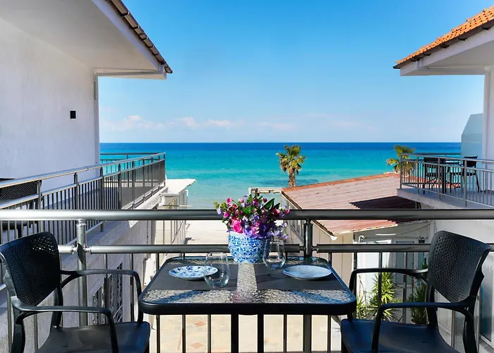 Hotel de apartamente Emerial Deluxe Seaside Skala Potamia